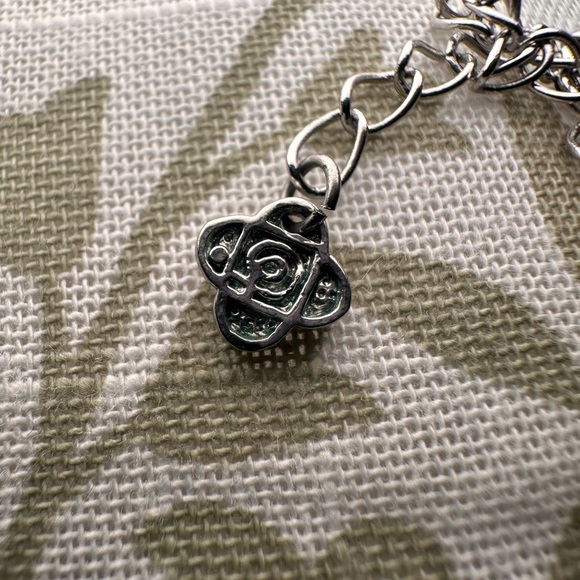 Small pearl on silver plated chain necklace 18 inch - Picture 7 of 7